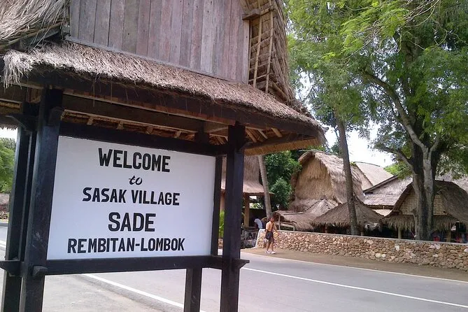 Sasak Cultural Tour - Sade